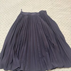 Pleated Midi Skirt in Black